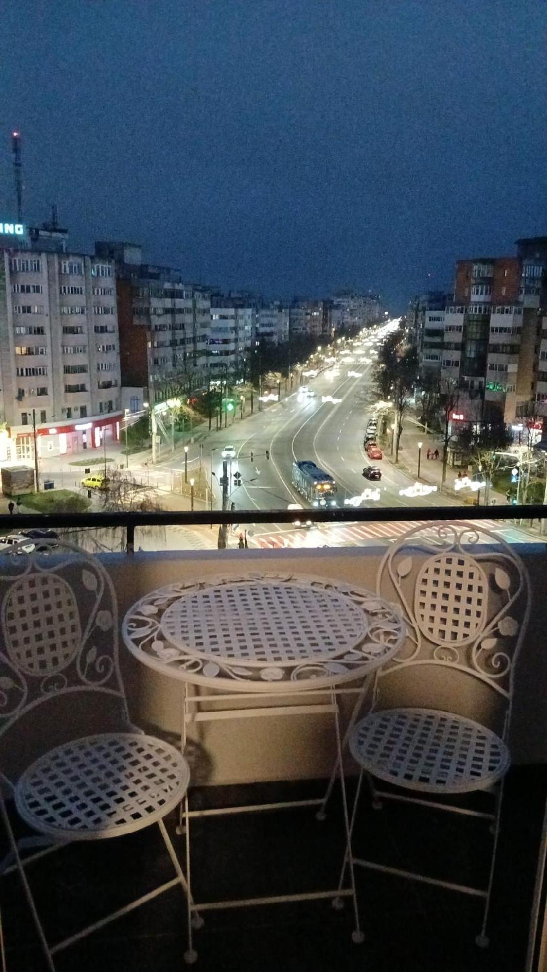 Hellen'S Ultracentral Apartament Buzău Eksteriør billede